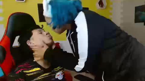 Snapshot of andy_dan1 chatting on 10.15.25 andy_dan1 online show from 10.15.25