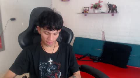 Snapshot of andy_dan1 chatting on 11.18.25 andy_dan1 online show from 11.18.25