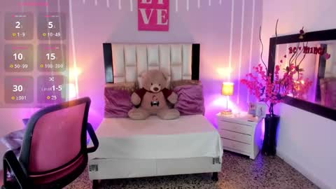 Andrea online show from 11.25.25