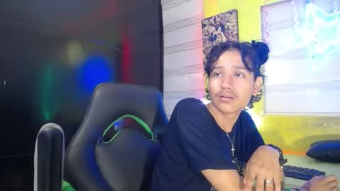 Snapshot of andy_staar18 chatting on 10.24.25 andy online show from 10.24.25