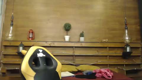 Snapshot of andy_staar18 chatting on 11.14.25 andy online show from 11.14.25