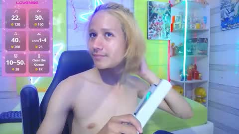 Snapshot of andy_staar18 chatting on 12.19.25 andy online show from 12.19.25