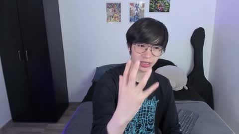 Snapshot of andy_twiink chatting on 02.12.25 twx Andy twink3 online show from 02.12.25