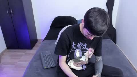 Snapshot of andy_twiink chatting on 02.19.25 twx Andy twink3 online show from 02.19.25