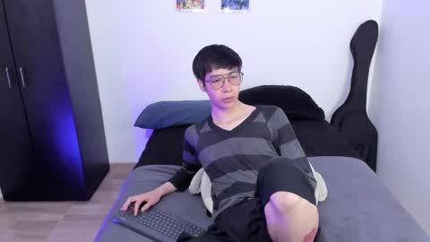 Snapshot of andy_twiink chatting on 03.04.25 twx Andy twink3 online show from 03.04.25