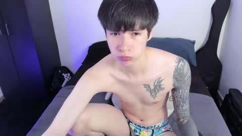 Snapshot of andy_twiink chatting on 10.11.25 twx Andy twink3 online show from 10.11.25