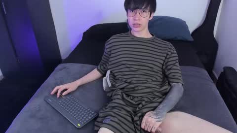 Snapshot of andy_twiink chatting on 10.25.25 twx Andy twink3 online show from 10.25.25