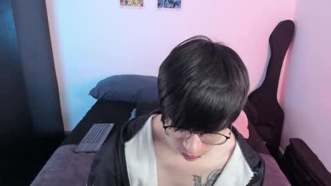 Snapshot of andy_twiink chatting on 11.22.25 twx Andy twink3 online show from 11.22.25