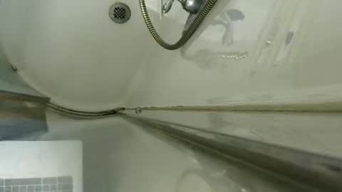 Snapshot of andybadass chatting on 01.01.25 andybadass online show from 01.01.25