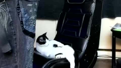 Snapshot of andybadass chatting on 04.11.26 andybadass online show from 04.11.26