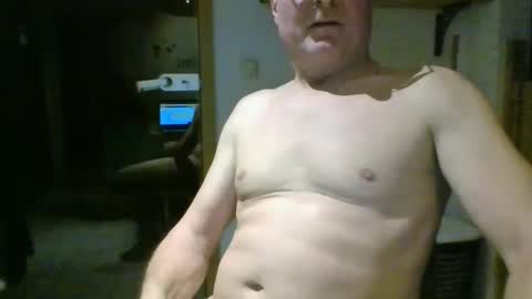 Snapshot of andybayern chatting on 12.15.25 andybayern online show from 12.15.25