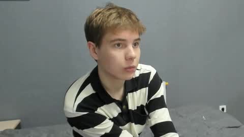 Snapshot of andyjey_ chatting on 11.19.25 Mandy and Andy online show from 11.19.25