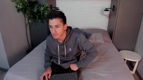 Andy Joy  online show from 02.20.25