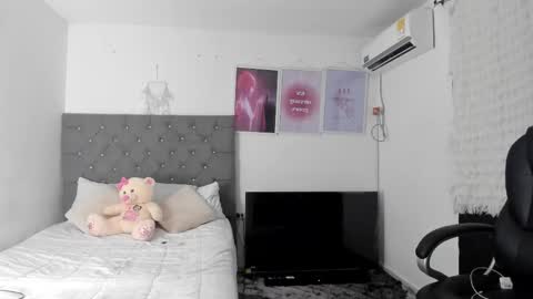 Snapshot of aneko_morii chatting on 03.02.26 online show from 03.02.26