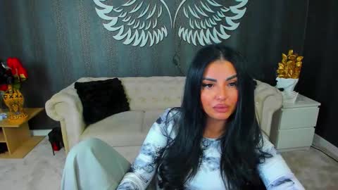 Snapshot of anemariejolie chatting on 11.05.25 Anne online show from 11.05.25