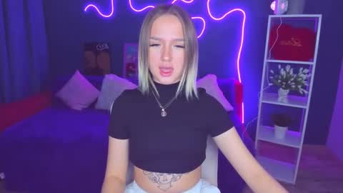 Snapshot of anfisalorns chatting on 02.11.25 Anfisa online show from 02.11.25