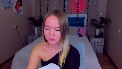 Snapshot of anfisalorns chatting on 03.11.25 Anfisa online show from 03.11.25