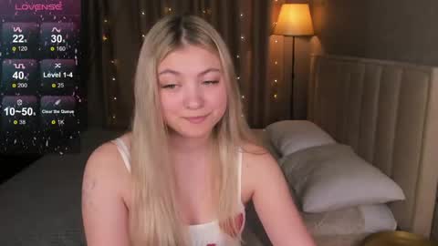Snapshot of angel__grace chatting on 06.05.26 Grace online show from 06.05.26