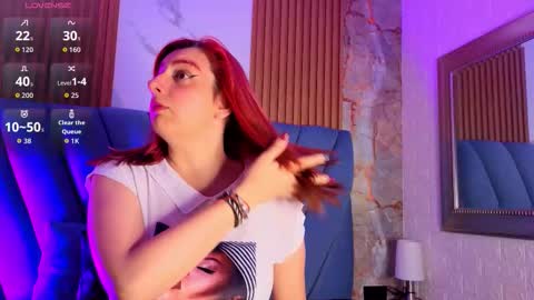 Snapshot of angel__red_ chatting on 11.19.25 angel__red_ online show from 11.19.25