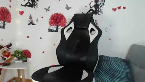 Angel Curl online show from 02.09.25