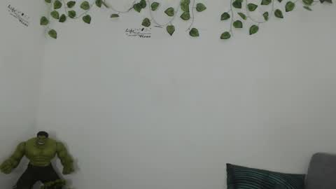 Angel Curl online show from 11.19.25