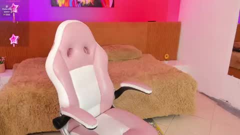 Snapshot of angel_cute2 chatting on 06.15.26 Angelica online show from 06.15.26