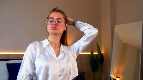 Snapshot of angel_effy chatting on 02.09.26 Angel - your mood online show from 02.09.26