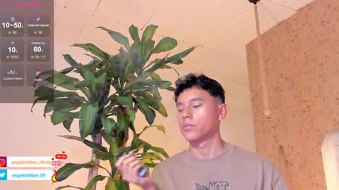 Snapshot of angel_esteban_fx chatting on 02.02.25 ngel Esteban online show from 02.02.25