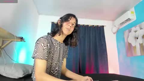 Snapshot of angel_hasss chatting on 10.15.25 Angel of your dreams online show from 10.15.25