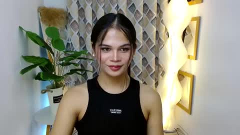 Snapshot of angel_indiguise chatting on 02.19.25 angela online show from 02.19.25