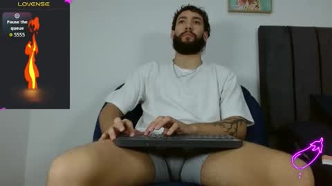 angel_kyrozz online show from 12.14.25