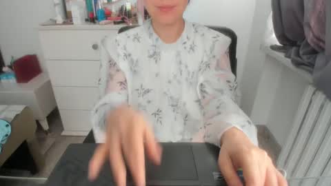 angel_lee__ online show from 02.09.25