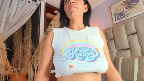 Nicolle  online show from 01.13.25