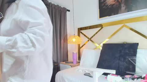 Nicolle  online show from 03.23.26