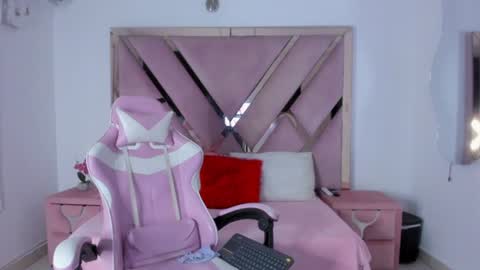 Snapshot of angel_petitex01 chatting on 07.13.26 Angell online show from 07.13.26