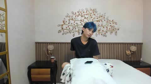 Angel  online show from 11.17.25