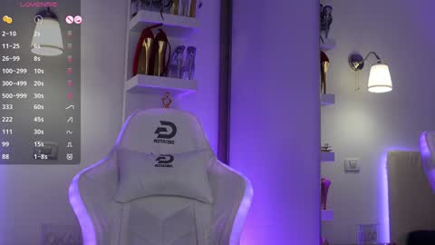 Snapshot of angela_myst chatting on 02.08.25 Angela online show from 02.08.25