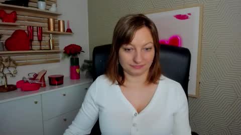 Angela online show from 04.08.26