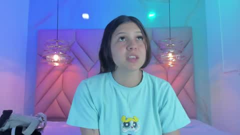 Snapshot of angelaa_cute chatting on 06.09.26 ANGELA online show from 06.09.26