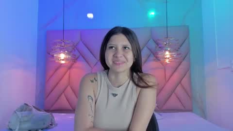 Snapshot of angelaa_cute chatting on 06.12.26 ANGELA online show from 06.12.26