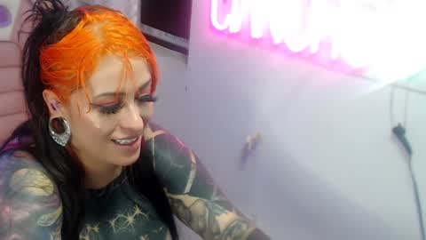 Snapshot of angelacianuro_2 chatting on 12.25.24 Angela Cianuro online show from 12.25.24