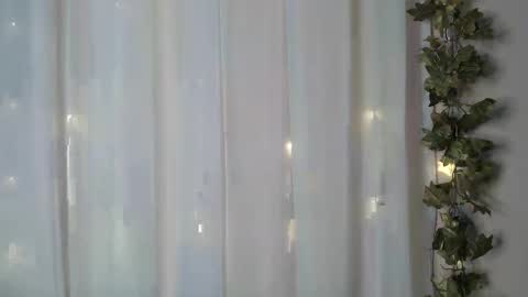 Snapshot of angelainparis28 chatting on 10.06.25 ANGELA online show from 10.06.25