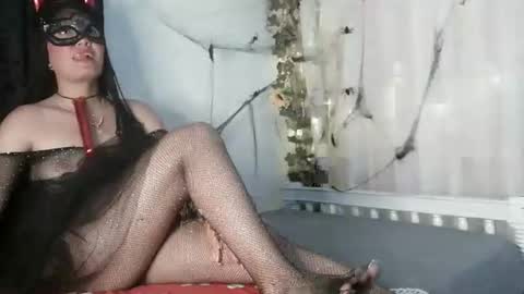 Snapshot of angelainparis28 chatting on 10.21.25 ANGELA online show from 10.21.25