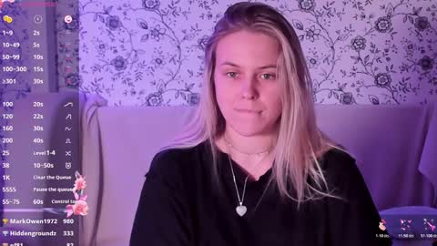 Snapshot of angelanty chatting on 12.13.25 Darsi Anty online show from 12.13.25