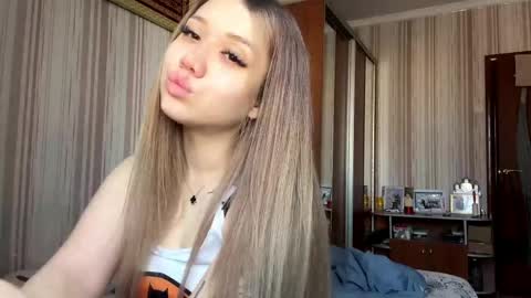 Angel online show from 04.18.26