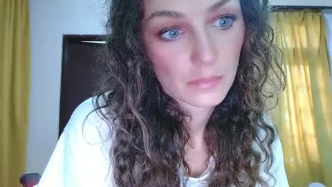 Snapshot of angelbel1e chatting on 02.24.25 Angelbel1e online show from 02.24.25