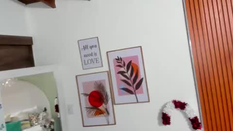 Angel Bennet online show from 12.26.24