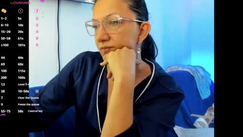 Snapshot of angelblue972344 chatting on 05.08.26 angel online show from 05.08.26