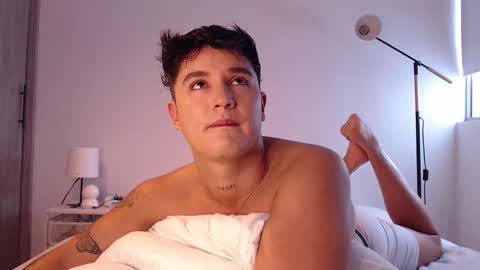 Snapshot of angelcossio chatting on 02.11.26 Angel online show from 02.11.26