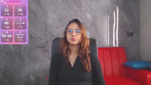 Snapshot of angeles_azul chatting on 09.18.25 angel online show from 09.18.25